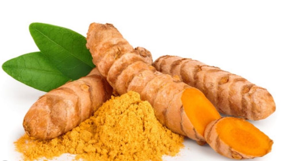 Curcuma frais et poudre_ Ingrédient clé du golden milk shake